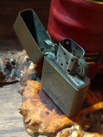 USA, ไฟแช็ค zippo แท้เนื้อทองเหลืองเก่าโบราณสภาพเยี่ยม รูปที่ 11