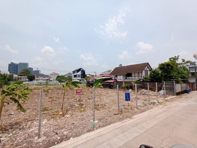 ขายที่ดินเปล่าถมแล้ว รามคำแหง ซอย 18 ทำเลดี เดินทางสะดวก ใกล้รถไฟฟ้าสายสีส้ม 