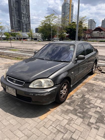 Honda Civic 1998 1.6 VTi EX Sedan เบนซิน เกียร์อัตโนมัติ ดำ รูปที่ 2