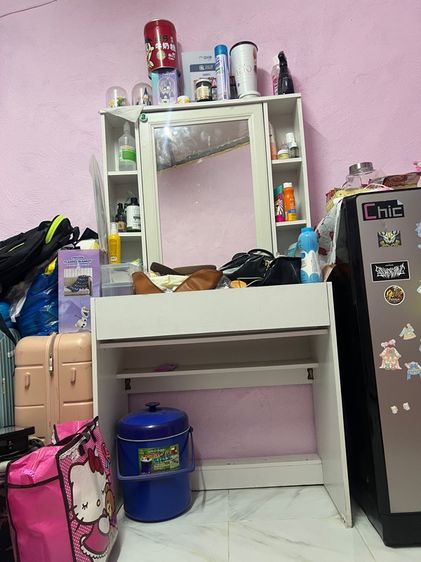 โต๊ะเครื่องแป้ง