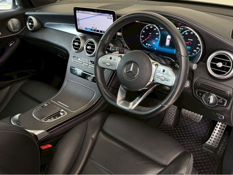 Mercedes-Benz GLC-Class 2021 GLC300e Utility-car ปลั๊กอินไฮบริด (PHEV) ไม่ติดแก๊ส เกียร์อัตโนมัติ ขาว รูปที่ 4