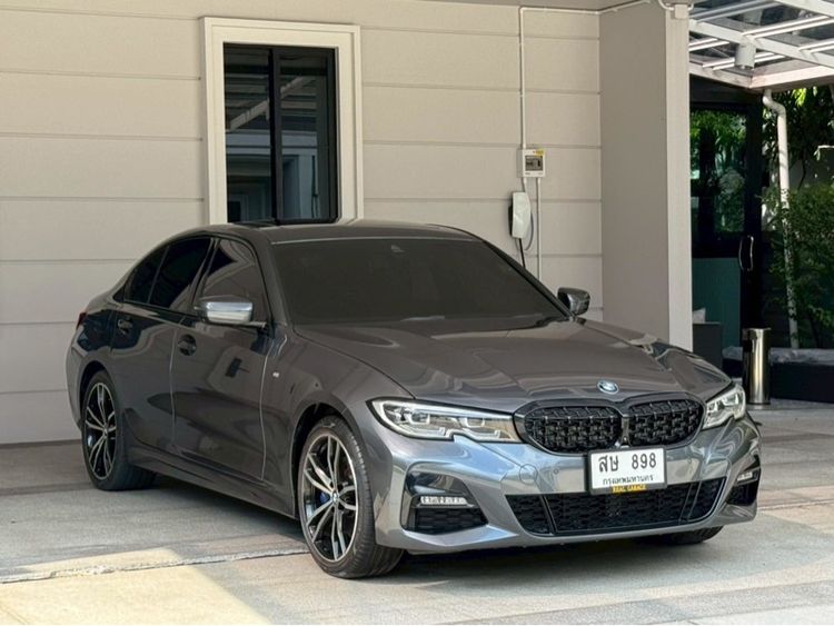 BMW Series 3 2021 330e Sedan ปลั๊กอินไฮบริด (PHEV) ไม่ติดแก๊ส เกียร์อัตโนมัติ เทา รูปที่ 3