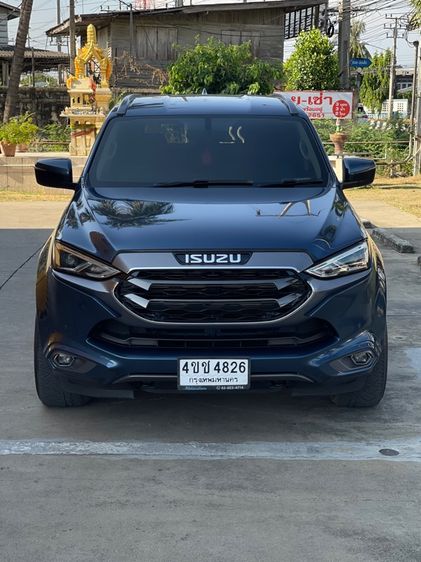 รถ Isuzu MU-X 3.0 สี กรมท่า