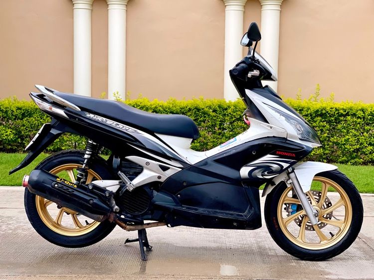 ขาย HONDA AIR BLADE ปี2006 ตัวท๊อปล้อแม็ก รถซื้อตั้งแต่มือ1 ป้ายแดง รถที่บ้านใช้เองครับ คุณป้าขับไปซื้อของที่ตลาดเช้า-เย็นเองครับ ภาษี69 รูปที่ 8