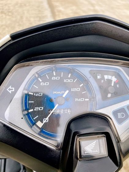 ขาย HONDA AIR BLADE ปี2006 ตัวท๊อปล้อแม็ก รถซื้อตั้งแต่มือ1 ป้ายแดง รถที่บ้านใช้เองครับ คุณป้าขับไปซื้อของที่ตลาดเช้า-เย็นเองครับ ภาษี69 รูปที่ 10