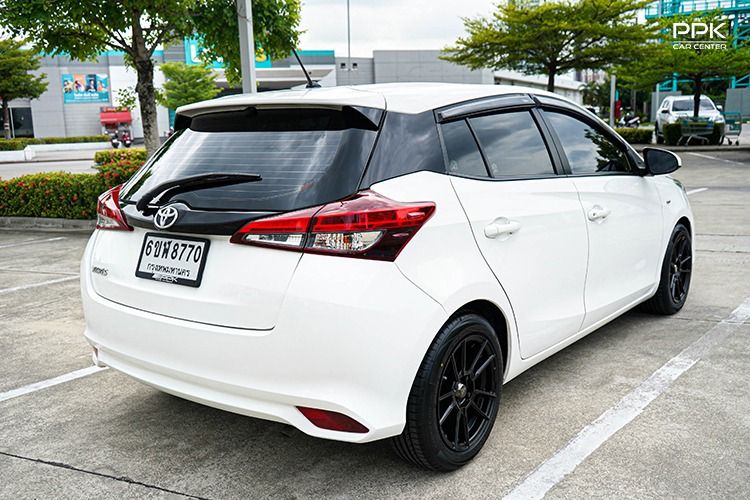 Toyota Yaris 2021 1.2 Entry Sedan เบนซิน ไม่ติดแก๊ส เกียร์อัตโนมัติ ขาว รูปที่ 4