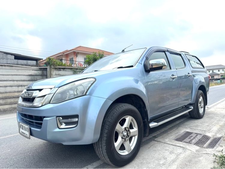 รถ Isuzu D-MAX 2.5 Hi-Lander สี ฟ้า