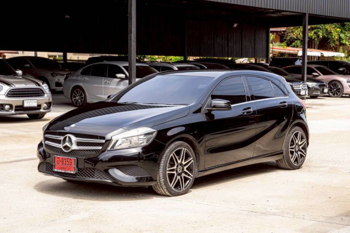 รถ Mercedes-Benz A-Class A180 สี ดำ