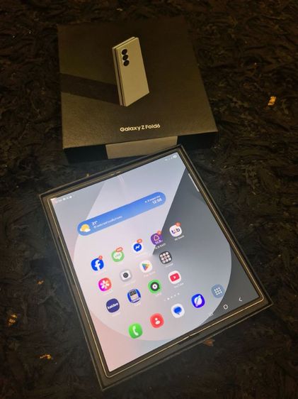 อื่นๆ 512 GB Samsung Galaxy Z Fold 6 (256GB)