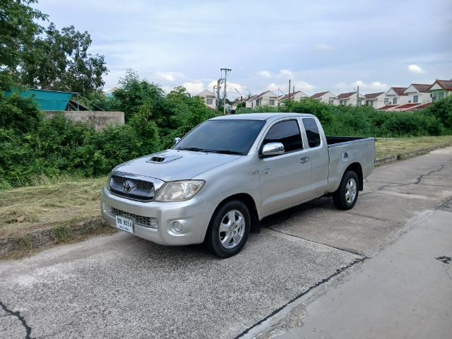 รถ Toyota Hilux Vigo 2.5 E สี เทา