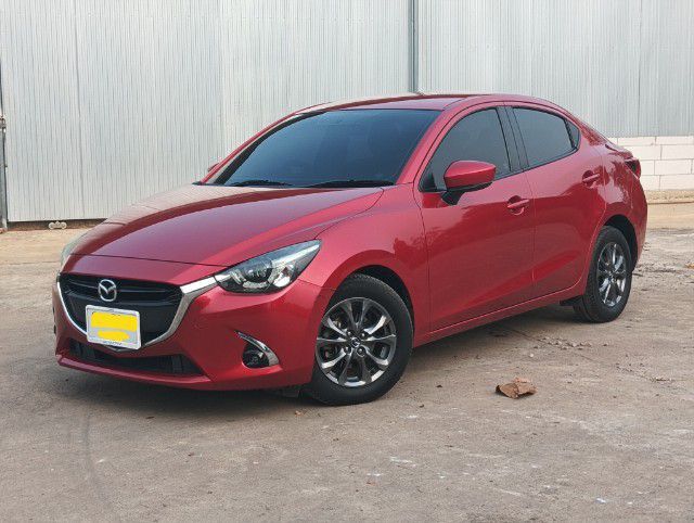 Mazda Mazda 2 2017 1.3 High Connect Sedan เบนซิน เกียร์อัตโนมัติ แดง รูปที่ 2
