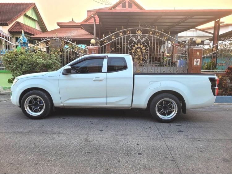 Isuzu D-MAX 2020 1.9 S Pickup ดีเซล ไม่ติดแก๊ส เกียร์ธรรมดา ขาว รูปที่ 2