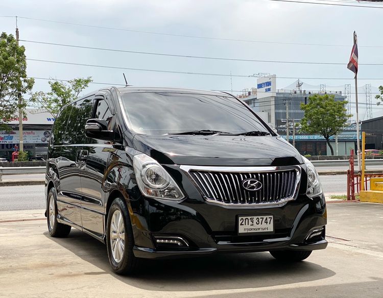 รถ Hyundai Grand Starex 2.5 Premium สี ดำ