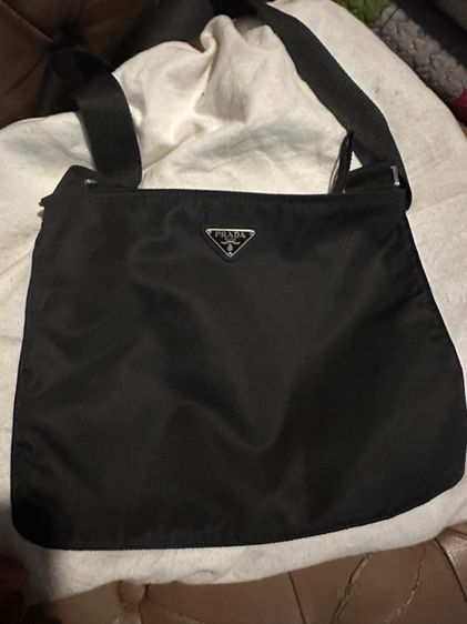 Prada Nylon Crossbody bag(ขายแล้ว)