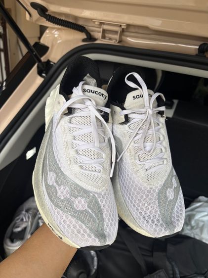 ผู้ชาย ขาว รองเท้าวิ่ง อื่นๆ saucony endorphin pro 4