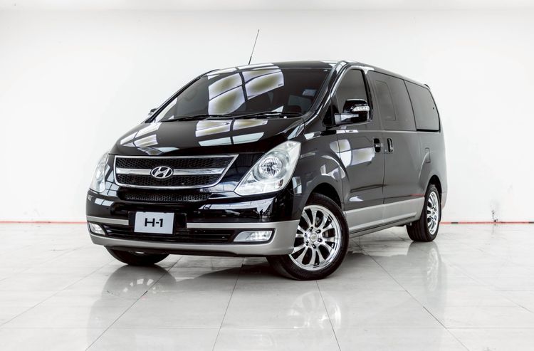 รถ Hyundai H-1  2.5 Deluxe สี ดำ