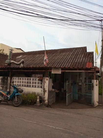 มีบางส่วน ขายบ้านเดี่ยว 1 ชั้น ซอยที่ดินทองสุขุมวิท 107  ทำเลดี จ.สมุทรปราการ 