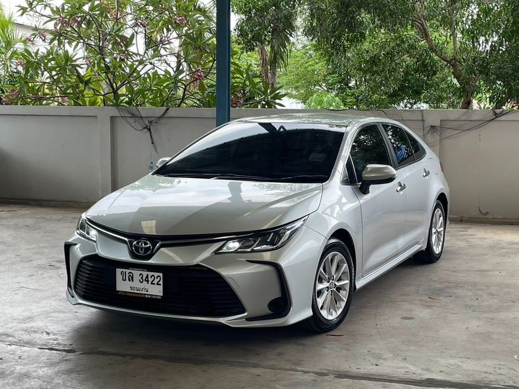 รถ Toyota Altis 1.6 G สี บรอนซ์เงิน