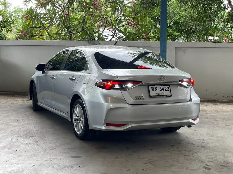 Toyota Altis 2021 1.6 G Sedan เบนซิน ไม่ติดแก๊ส เกียร์อัตโนมัติ บรอนซ์เงิน รูปที่ 4