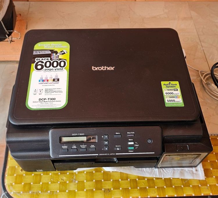 พริ้นเตอร์และสแกนเนอร์ Printer Brother DCP-T300 3in1 ส่งต่อมือสอง ใช้งานปกติ มีตำหนิยางรองแท้งหมึกรั่ว