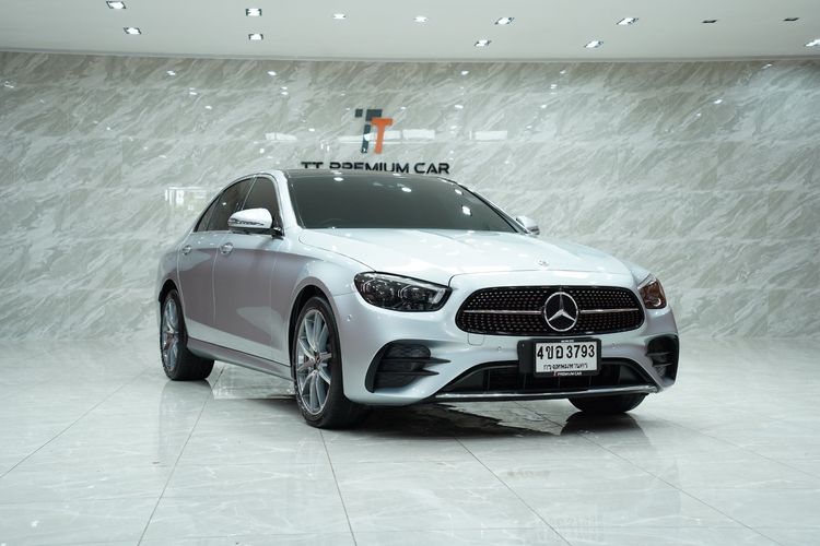 รถ Mercedes-Benz E-Class E300e สี บรอนซ์เงิน