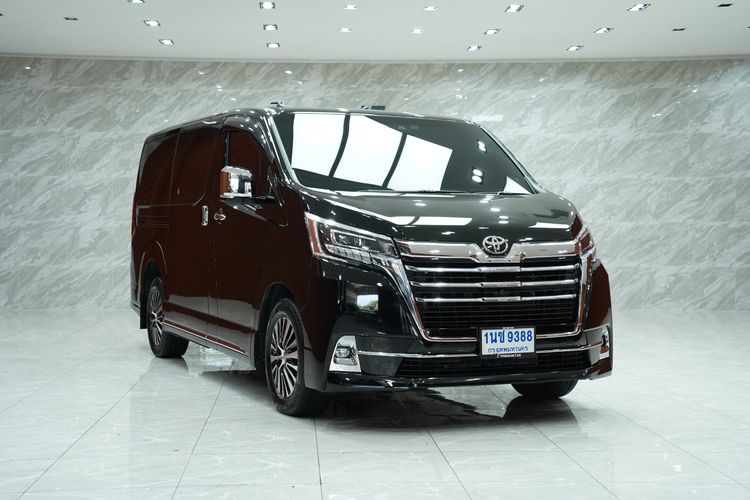 Toyota Majesty 2025 2.8 Grand Van ดีเซล เกียร์อัตโนมัติ ดำ