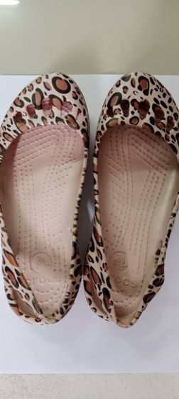 รองเท้าส้นแบน UK 6 | EU 39 1/3 | US 7.5 อื่นๆ รองเท้า Crocs มือสอง สภาพสวยมากใส่น้อยมาก 