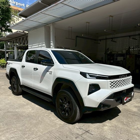 รถ Toyota รุ่นอื่นๆ รุ่นย่อยอื่นๆ สี ขาว