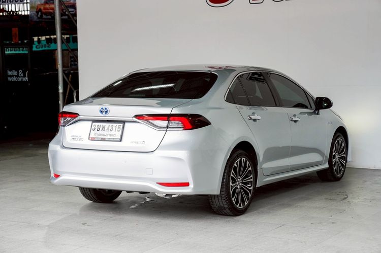 Toyota Altis 2022 1.8 Hybrid Premium Safety Sedan ไฮบริด ไม่ติดแก๊ส เกียร์อัตโนมัติ เทา รูปที่ 4