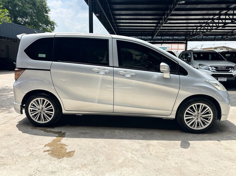 Honda Freed 2013 1.5 EL Utility-car เบนซิน เกียร์อัตโนมัติ เทา รูปที่ 4