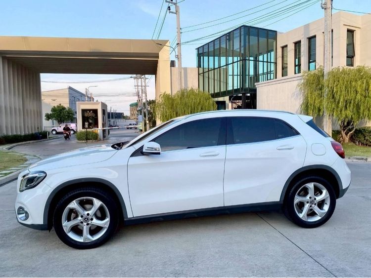 Mercedes-Benz GLA-Class 2019 GLA200 Utility-car เบนซิน ไม่ติดแก๊ส เกียร์อัตโนมัติ ขาว รูปที่ 4