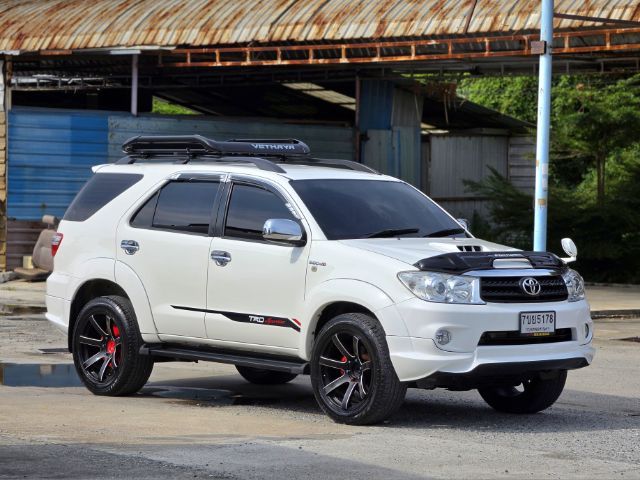 Toyota Fortuner 2011 2.5 G VNT 2WD Champ Midnight Shine Utility-car ดีเซล ไม่ติดแก๊ส เกียร์อัตโนมัติ ขาว รูปที่ 3