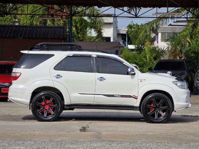 Toyota Fortuner 2011 2.5 G VNT 2WD Champ Midnight Shine Utility-car ดีเซล ไม่ติดแก๊ส เกียร์อัตโนมัติ ขาว รูปที่ 2