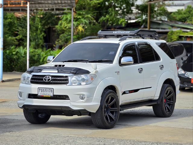 รถ Toyota Fortuner 2.5 G VNT 2WD Champ Midnight Shine สี ขาว