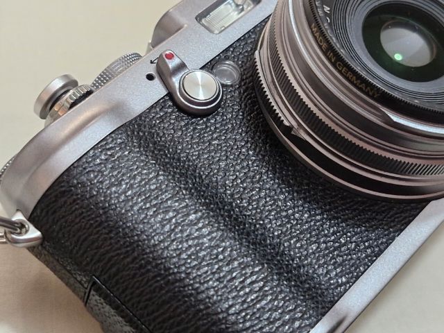 กล้อง Fujifilm x100s สภาพ 98เปอร์เซ็นต์ ไร้ฝ้าไร้รา ชัตเตอร์น้อยดูแลอย่างดีไร้รอย รูปที่ 9