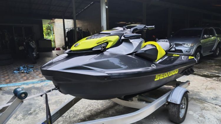 เรือ Seadoo GTR 230R ปี 2020  ไมล์น้อย 41 ชม รับประกันไมล์แท้ รูปที่ 3