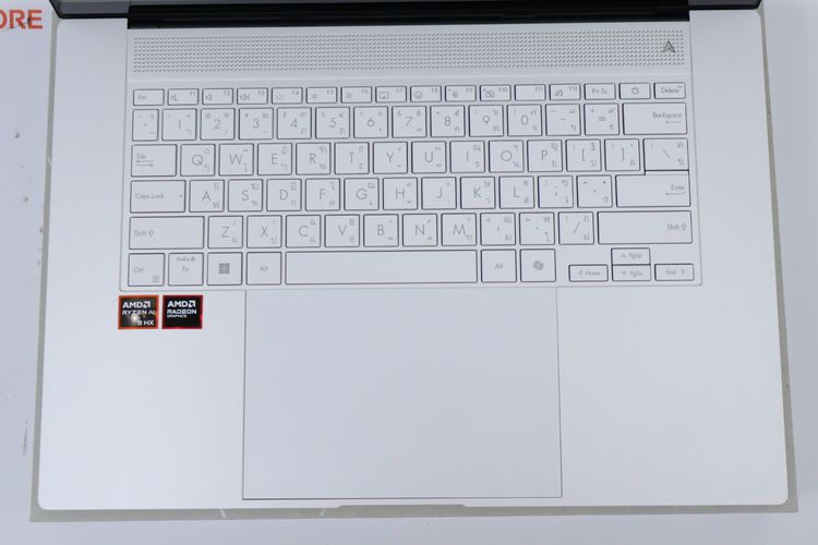 ASUS ZENBOOK S 16 OLED Ryzen AI 9 HX 370 RAM32.1TB รูปที่ 2
