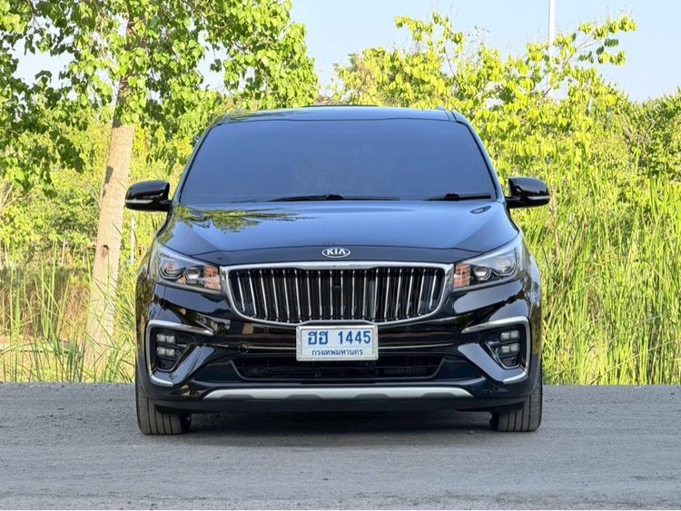 รถ Kia Grand Carnival 2.2 SXL สี ดำ