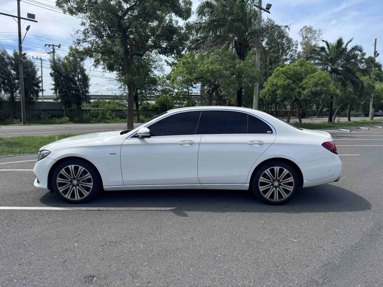 Mercedes-Benz E-Class 2018 E350 Sedan เบนซิน ไม่ติดแก๊ส เกียร์อัตโนมัติ ขาว รูปที่ 4