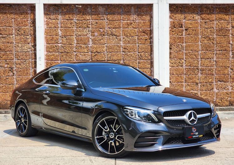Mercedes-Benz C-Class 2023 C200 Sedan เบนซิน ไม่ติดแก๊ส เกียร์อัตโนมัติ ดำ รูปที่ 2