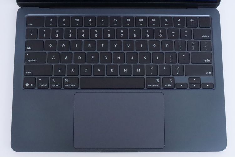 MacBook Air M4 13" 16.256GB  รูปที่ 2