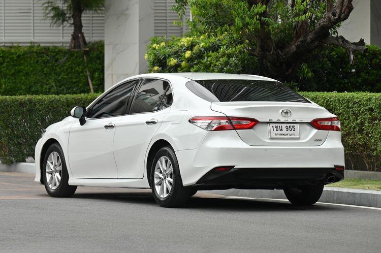 Toyota Camry 2021 2.0 G Sedan เบนซิน ไม่ติดแก๊ส เกียร์อัตโนมัติ ขาว รูปที่ 3