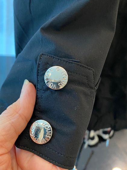 หลุยส์วิตตอง (ติดจองค่ะ)เสื้อคลุมกึ่งเดรส แจ็คเกตตัวยาว มีฮูท สภาพใหม่เอี่ยม  รูปที่ 10