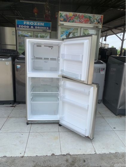 ขายตู้เย็นมือสองยี่ห้อ Toshiba ขนาดหกคิวราคา 2990 บาท รูปที่ 6