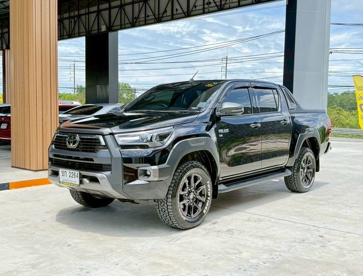 รถ Toyota Hilux Revo Double Cab 4x4 2.8 Rocco สี ดำ