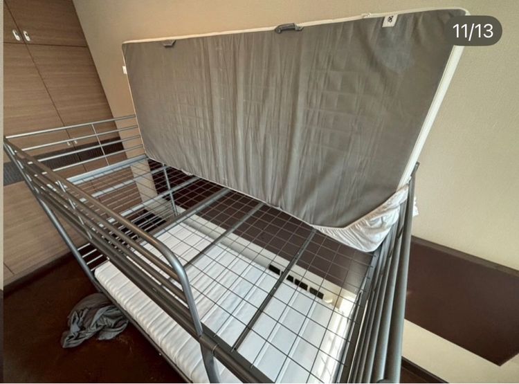 🔥IKEA SVARTA AFJALL×2  เตียงนอนสำหรับเด็กวัสดุดีแข็งแรงน่าใช้แนะเลยค่า อาจมีร่องรอยการใช้งานเดิมมาบ้าง ให้ทั้งชุดเลยค่ะ รูปที่ 11