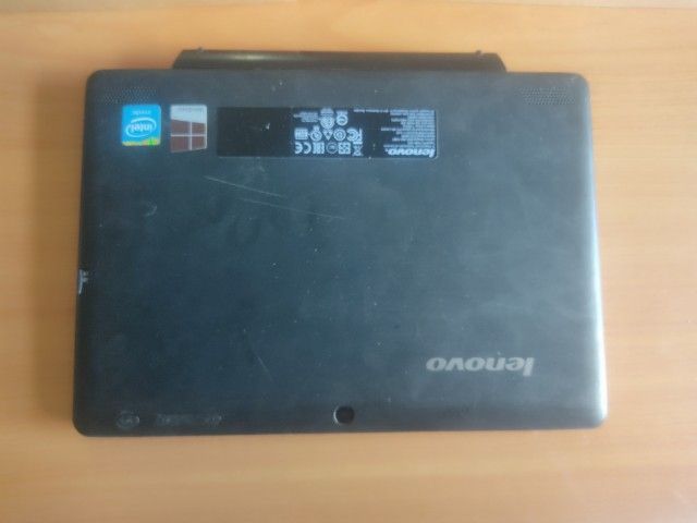 โน๊ตบุ๊ค Lenovo ldeaPad  Miix 300

 รูปที่ 2