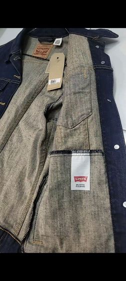 เสื้อแจ๊คเก็ตผู้หญิงไซส์Lสียีนเข้มซื้อมามือ1ใส่ไม่ได้ซื้อมา2,890บาทขายราคา1,250บาทพร้อมส่งคะมี1ตัวคะ