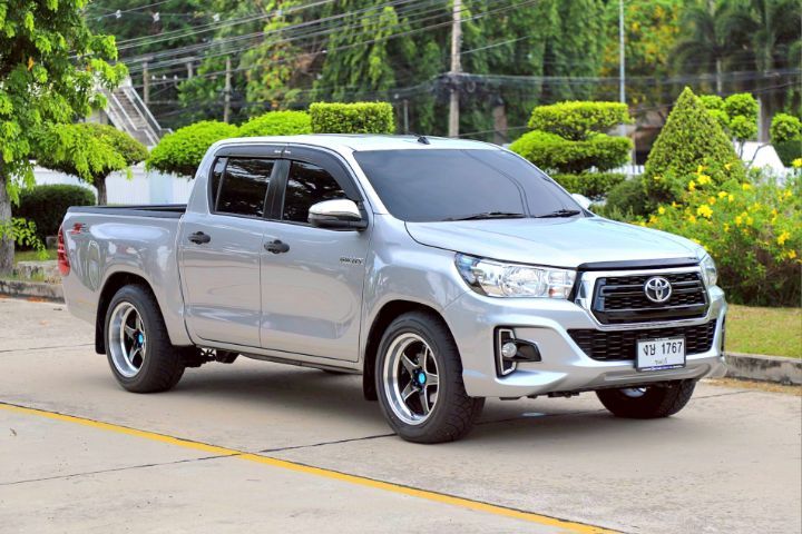 Toyota Hilux Revo 2020 2.4 Z Edition J Plus Pickup ดีเซล ไม่ติดแก๊ส เกียร์ธรรมดา บรอนซ์เงิน รูปที่ 2