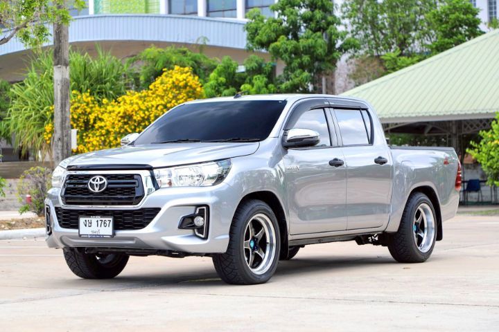 Toyota Hilux Revo 2020 2.4 Z Edition J Plus Pickup ดีเซล ไม่ติดแก๊ส เกียร์ธรรมดา บรอนซ์เงิน